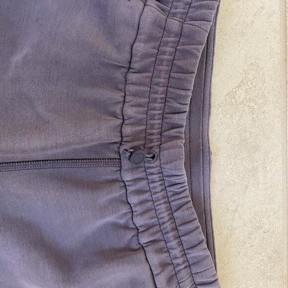 Lululemon Softstreme High-Rise Short 4" - Picture 5 of 6
